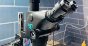 Illustration de Miel frelaté d'Asie : l'UE protège ses consommateurs honey-adulteration-lab