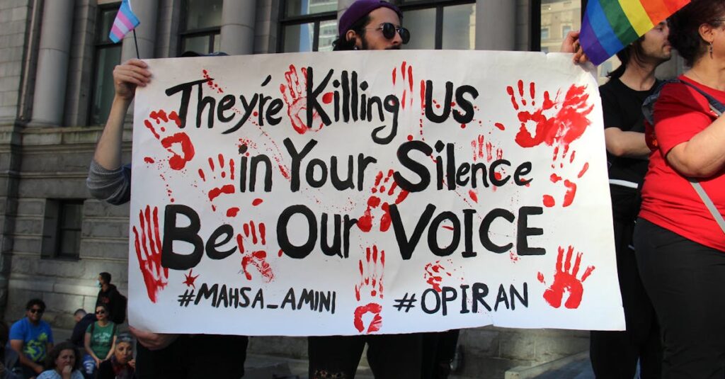 Illustration de Iran : Plus de 5 000 morts dans les manifestations, alerte une ONG iranian-protest-2