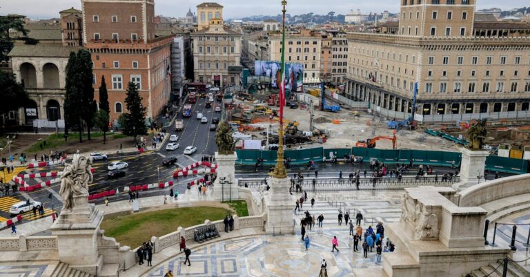rome-historic-center-traffic