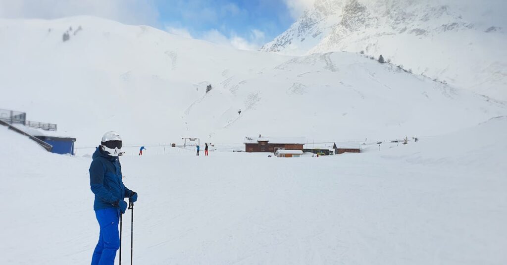 skis-stolen-mountain-chalet