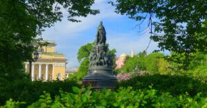 Illustration de Catherine Pégard à la Culture : une experte discrète nommée ministre Catherine-Pegard-minister-culture