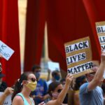 Donald-Trump-signing-tariff-decree