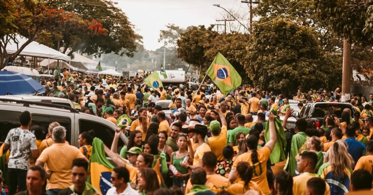 Illustration de Fin de vie : arrestations après un rassemblement non déclaré à l'Assemblée French-National-Assembly-protest