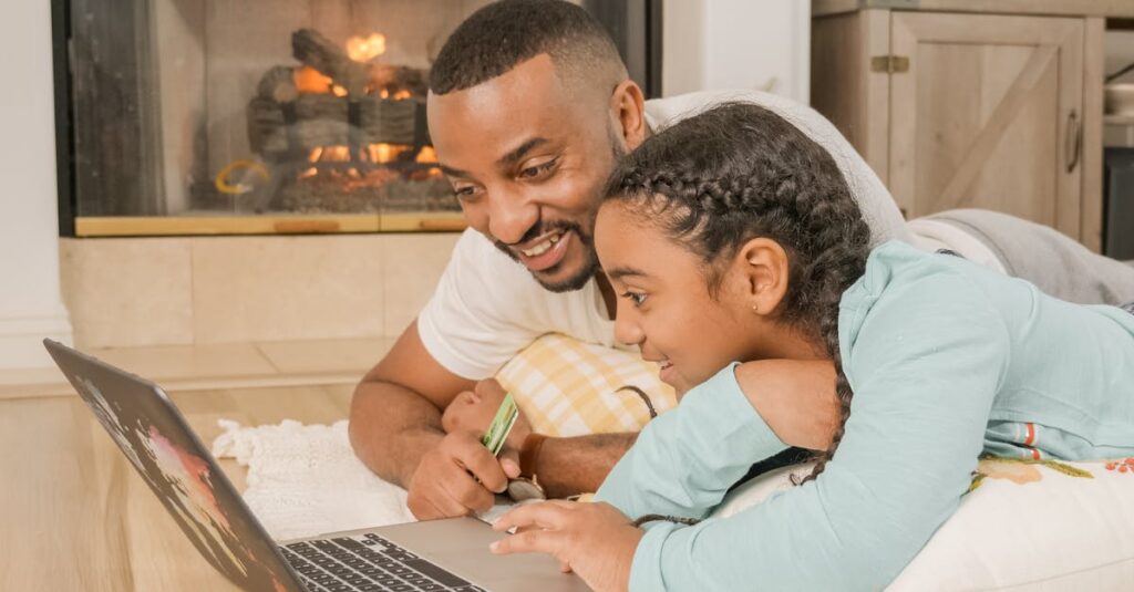 father-daughter-internet-safety