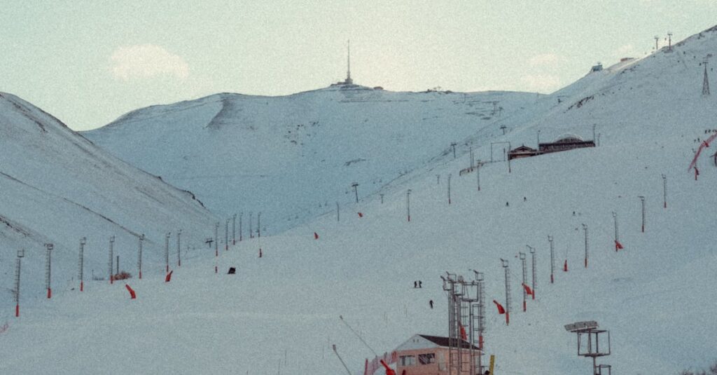 ski-mountaineering-mixed-relay