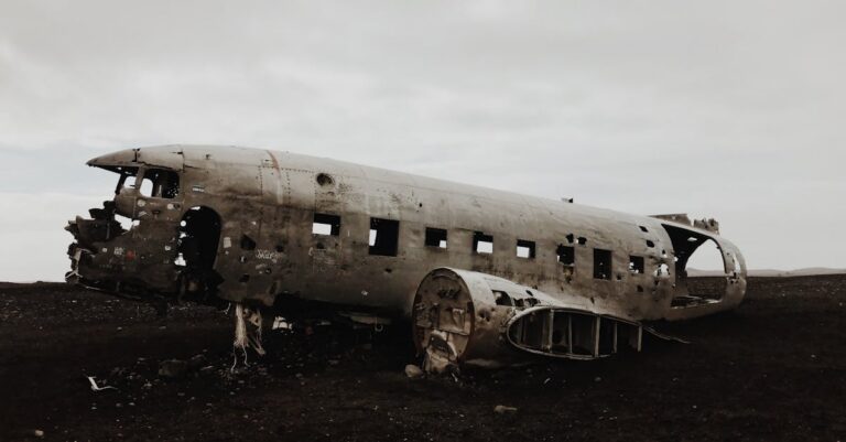 Illustration de Un avion E-3 Sentry américain détruit : coup dur pour le renseignement E-3-Sentry-destroyed