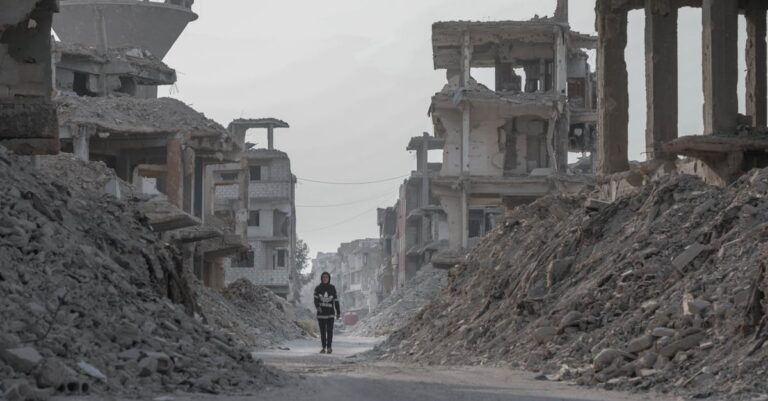 Illustration de Moyen-Orient: Israël intensifie ses frappes, pourparlers possibles Middle-East-war-3