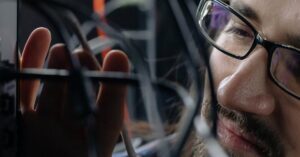 Illustration de L'administration française peine à se libérer des GAFAM french-administration-technology