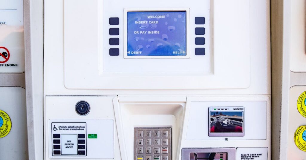 Illustration de Carburants : où faire le plein moins cher en Europe ? fuel-pump-Europe