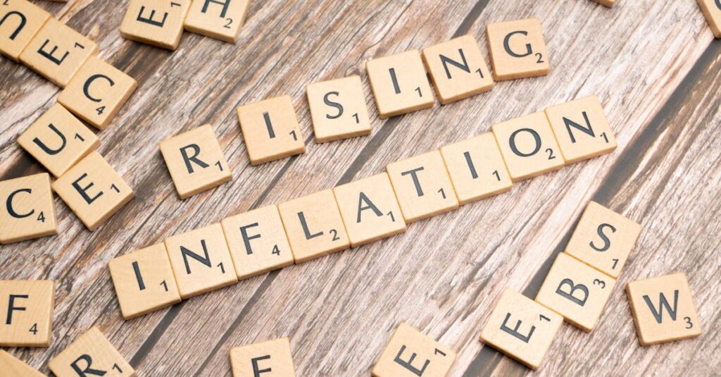 Illustration de Inflation: la hausse s'accélère en mars, tirée par l'énergie inflation-economic-chart