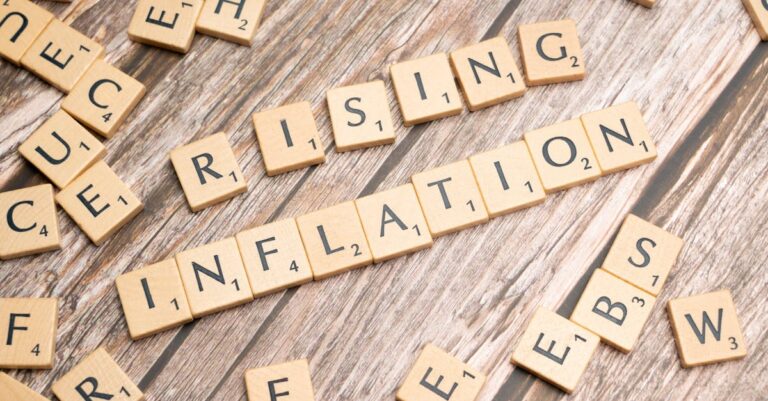 Illustration de Inflation: la hausse s'accélère en mars, tirée par l'énergie inflation-economic-chart