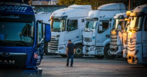 Illustration de Malgré les aides, la colère des routiers face au prix du gazole persiste truck-drivers-protest