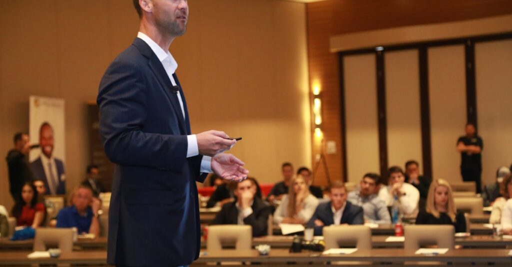 Eric-Ciotti-speaking