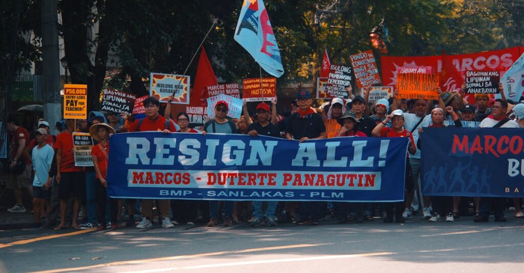 Illustration de Hauts fonctionnaires et politique : une zone grise persistante French-civil-servant-politics