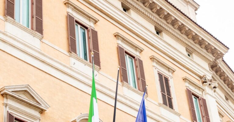 Illustration de Italie : la dette publique dépasse celle de la Grèce en 2026 Italy-government-debt