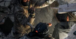 iranian-soldier-rescue-operation