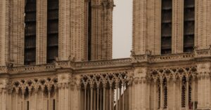 Illustration de Une visite papale à Notre-Dame se profile pour Léon XIV pope-Notre-Dame