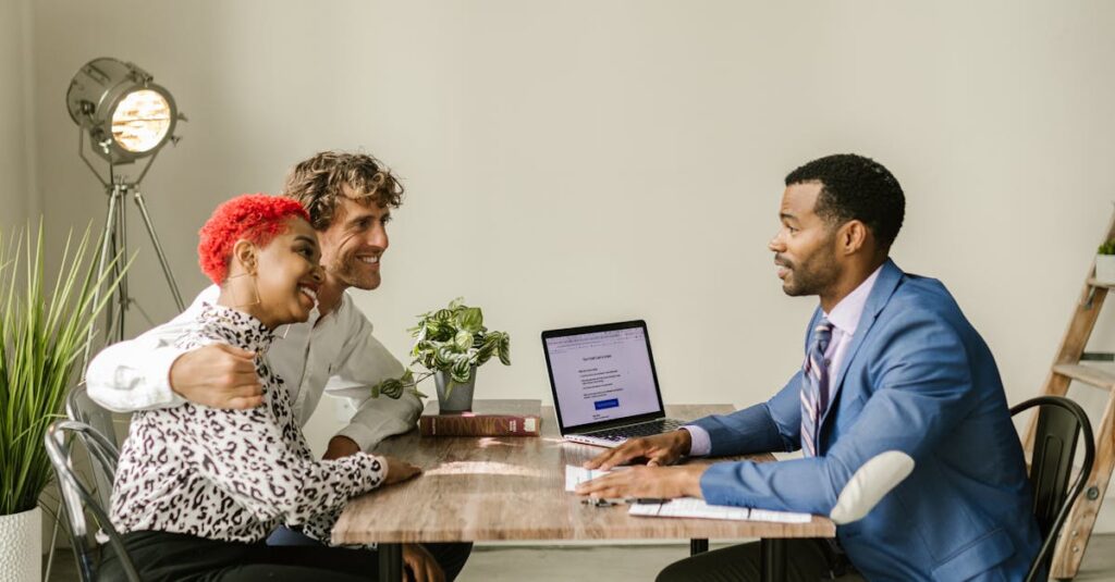 tax-advisor-discussing