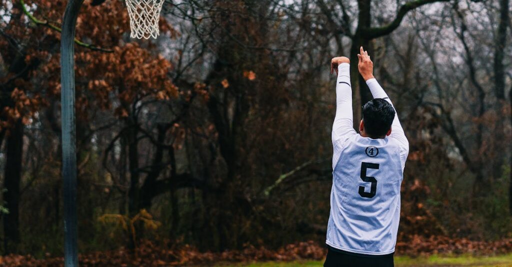 victor-wembanyama-basketball-fall