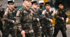 Illustration de Défense : Le Sénat exige un budget militaire accru face aux menaces French-military-budget
