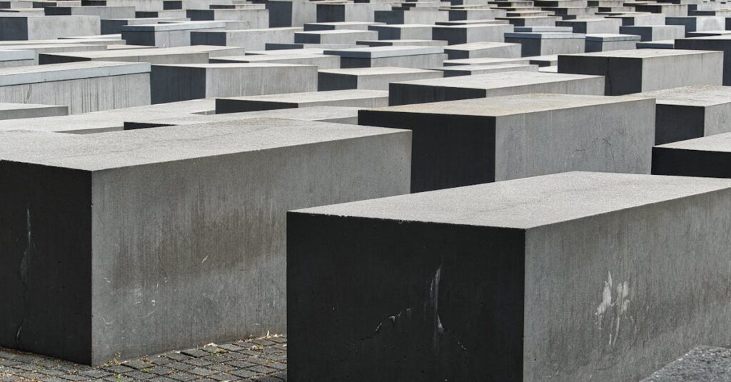 Holocaust-memorial-art