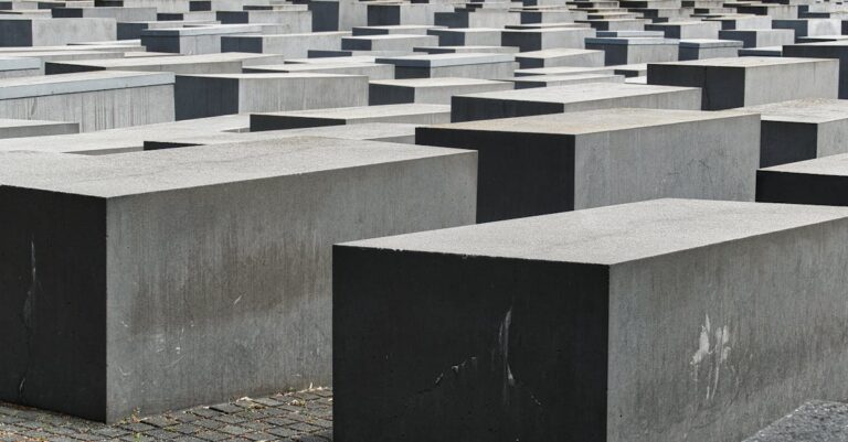 Holocaust-memorial-art