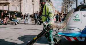 Paris-street-cleaning