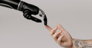 Illustration de IA et emploi : une transformation plutôt qu'une destruction massive artificial-intelligence-human-interaction