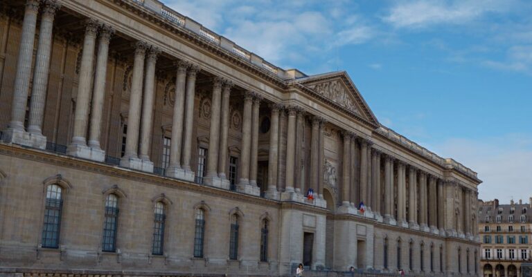 Illustration de Perquisition à l'Élysée : l'enquête sur les panthéonisations s'intensifie elysee-palace-perquisition