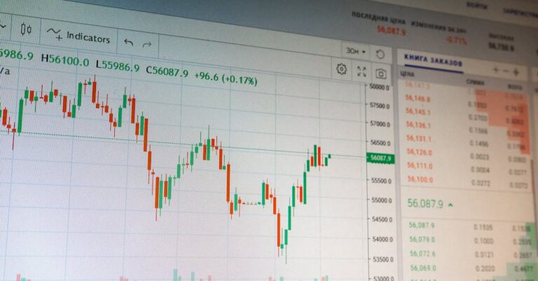 Illustration de CAC 40 stable, Euronext bondit après ses excellents résultats euronext-stock-market