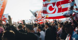football-fans-fighting