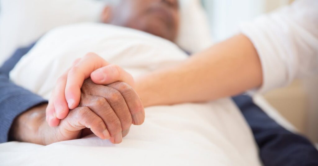 Illustration de Pallidom : des soins palliatifs à domicile pour une fin de vie choisie home-palliative-care