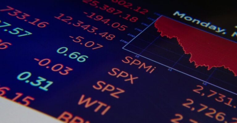 stock-market-red-arrow
