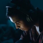 teenager-phone-night