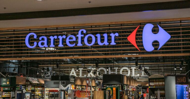 Illustration de Carrefour accélère en Espagne : hypermarchés et proximité rénovés Carrefour-hypermarket-Spain