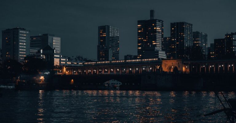 Illustration de Nuit Blanche : Civitas perturbe l'événement, 6 gardes à vue Nuit-Blanche-Paris-disruption