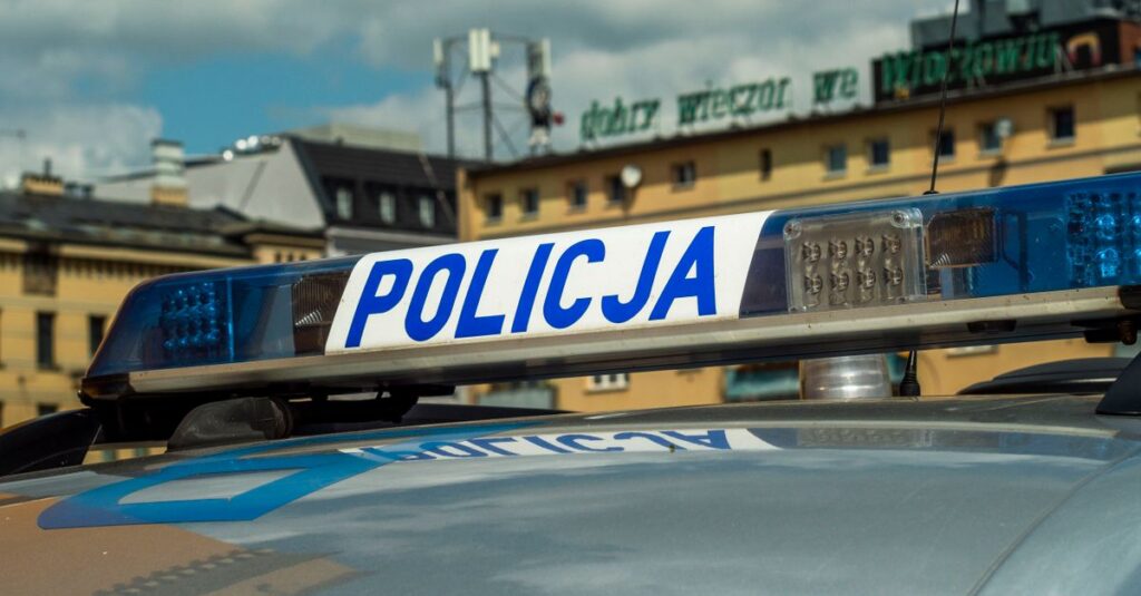 Illustration de Pologne : un suspect arrêté pour le meurtre d'un caricaturiste russe Polish-police-arrest