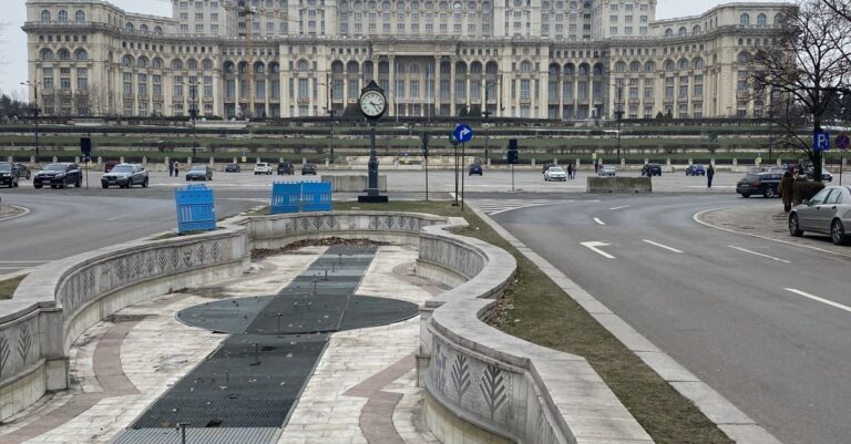 Romanian-parliament-building