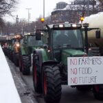 farmers-protest-tractors