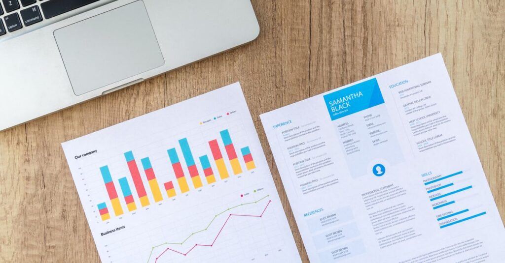 Illustration de L'IA transforme le marché de l'emploi : enjeux et opportunités AI-job-market-1