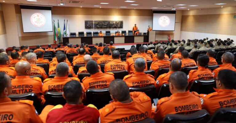 firefighters-crisis-meeting