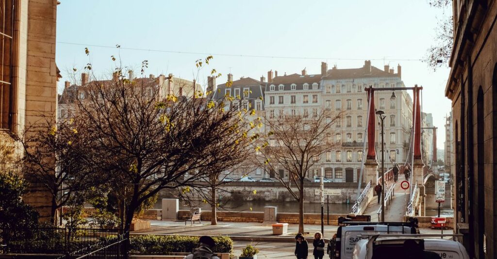 Illustration de Lyon : fausse alerte à la camionnette suspecte, l'affaire classée white-van-lyon