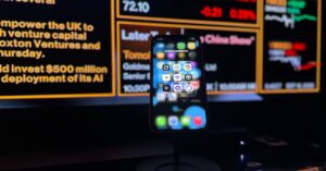 Illustration de Apple Intelligence : Révolution IA sur iPhone, iPad et Mac Apple-Intelligence-iPhone