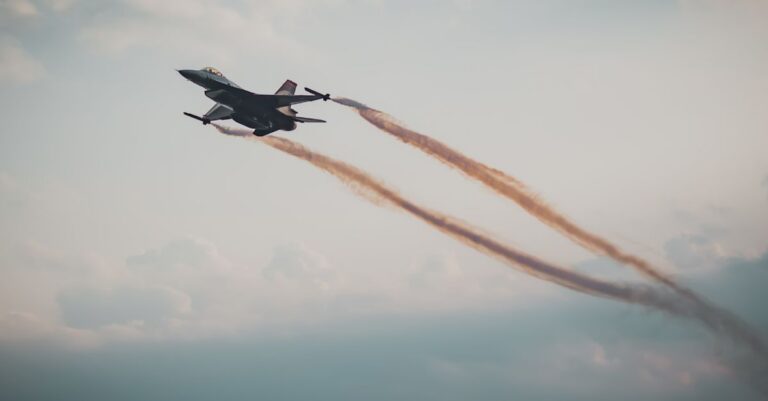 Illustration de Turquie : un F-16 s'écrase à Yalova, le pilote survit F16-jet-crash-Turkey