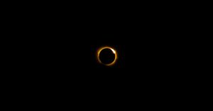 Illustration de Éclipse : peu de séquelles oculaires malgré les craintes eye-eclipse