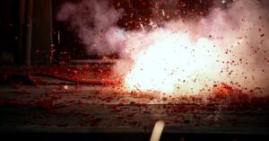 Illustration de Aude : Trois artificiers blessés à Gruissan lors de préparatifs fireworks-truck-explosion
