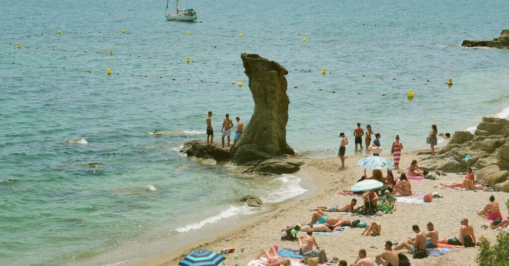 Illustration de Vague de chaleur : la France bat un nouveau record de durée hot-summer-france-2