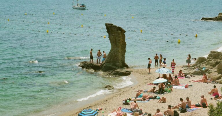 Illustration de Vague de chaleur : la France bat un nouveau record de durée hot-summer-france-2