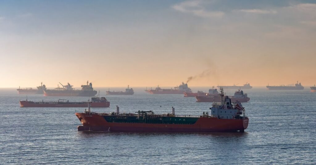 oil-tanker-strait-hormuz-1