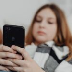 teenage-social-media-phone-1